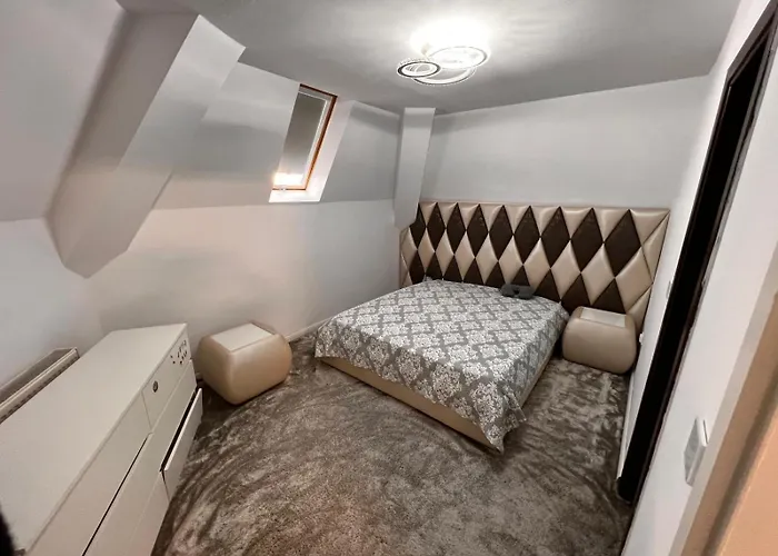 De Lux 아파트 크라이오바